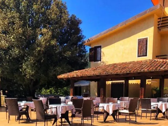 Hotel Taloro Gavoi 4*,